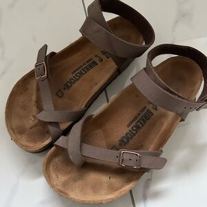 Excellent Birks with ankle buckle